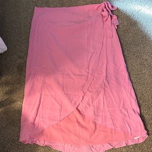 Only worn once, AE wrap skirt!